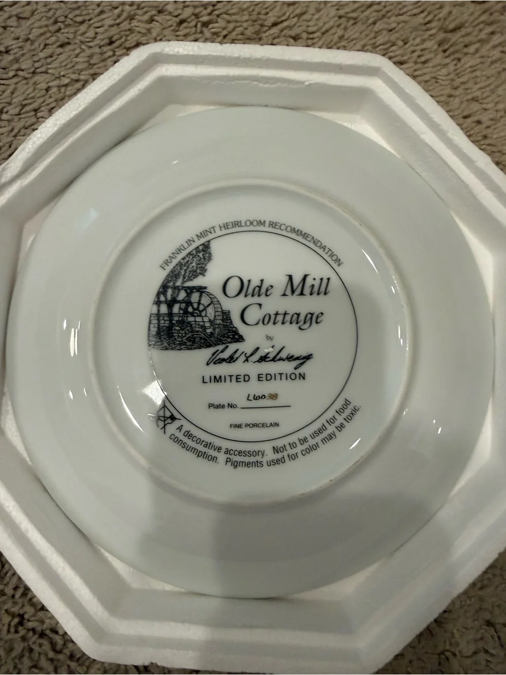 Franklin Mint Olde Mill Cottage Violet Schwenig Limited Collector Plate COA